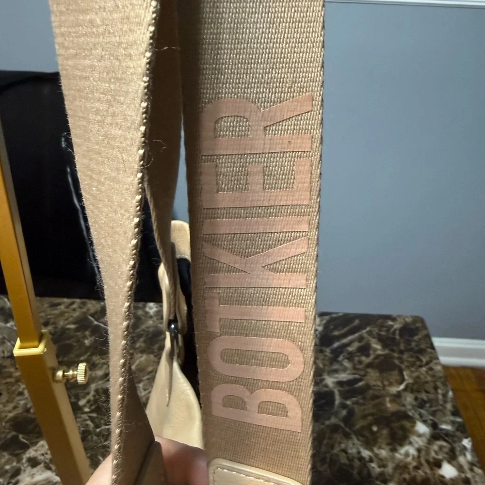 🛍️ BOTKIER New York Nude/Beige Pebbled Leather Tote Bag w/ Logo Web Strap